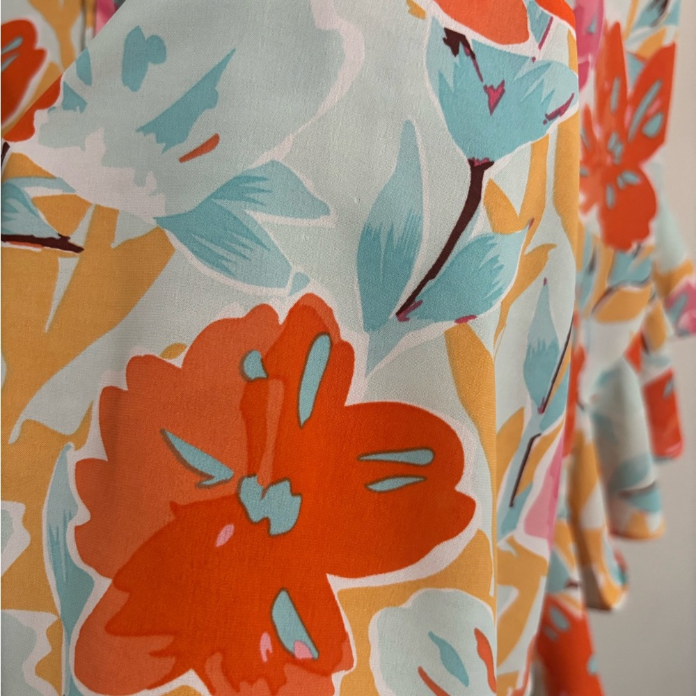 Vibrant Floral Blouse with Ruffle Sleeves - Picture 4 of 9